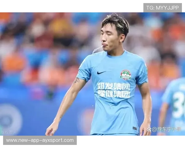 大连球员转会绯闻四起，传闻激发市场猜测