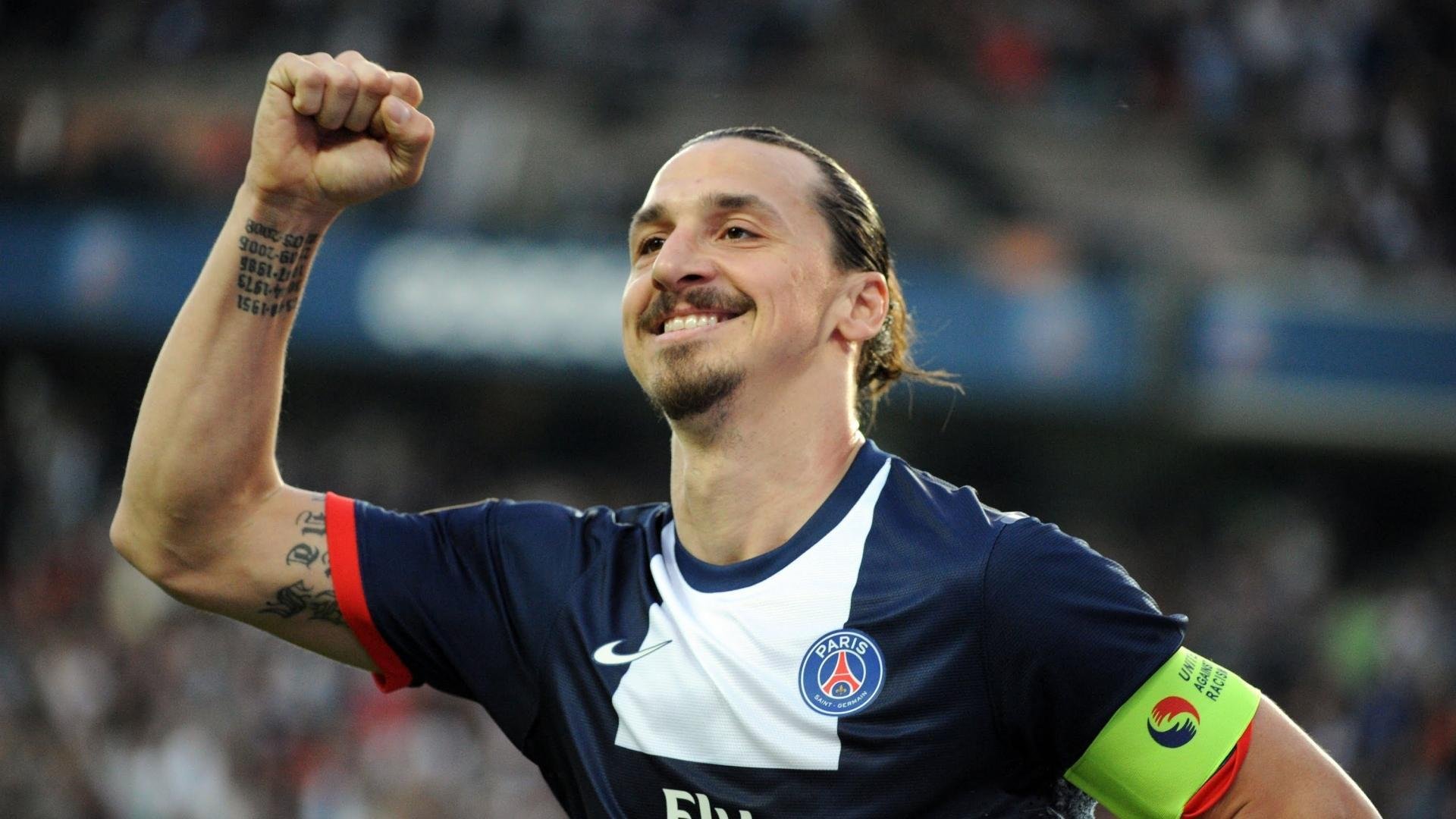 模拟滑雪机锦标赛 虚拟雪道上演速度与技巧对决